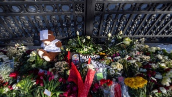 Homenaje a las víctimas del tiroteo en la Universidad de Brown. (Brown University)
