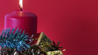 Las velas forman parte de la celebración del Adviento. (Freepick)