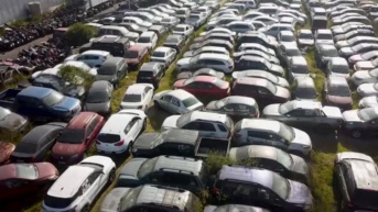 Imagen referencial de vehículos que irán a la chatarrización. (Policía Nacional)