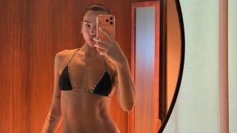 Dua Lipa luciendo un conjunto estampado de leopardo. (Dua Lipa / Instagram)