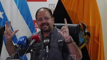 Imagen de John Reimberg, ministro del Interior, en una rueda de prensa realizada el 2 (API)