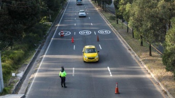 Foto referencial a controles de la agencia metropolitana de tránsito (AMT) (Quito Informa)