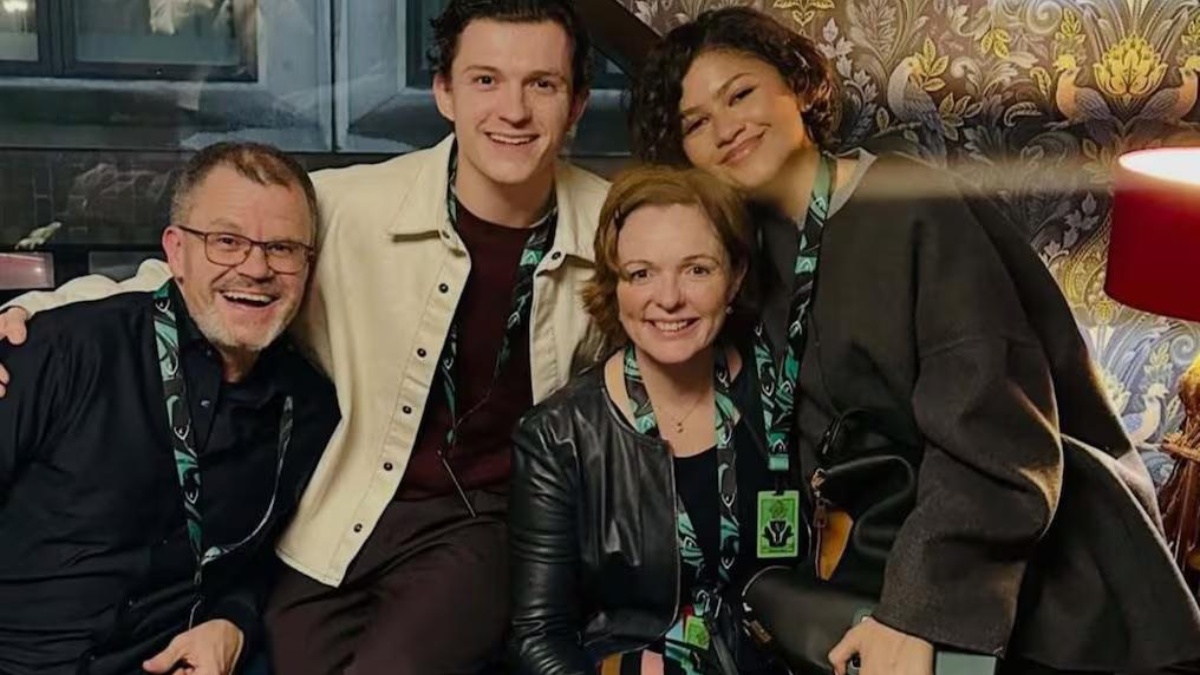 Zendaya posa con sus suegros en una fotografía junto a Tom Holland. (Instagram: Sam Holland)