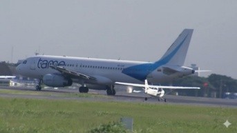 Un avión de Tame en una imagen de archivo. (Ecuavisa)