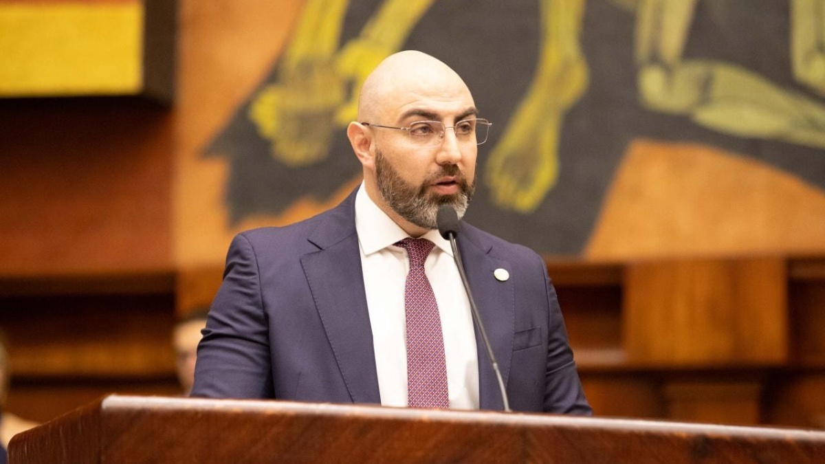 Mario Godoy en el pleno de la Asamblea Nacional. (Foto: Internet)