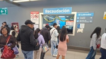 Una ventanilla de cobro de pasajes en la estación multomodal de El Labrador.