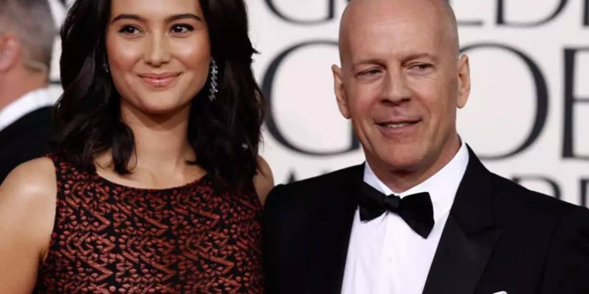 Fotografía del actor Bruce Willis junto a su esposa Ema Heming.  (RRSS)
