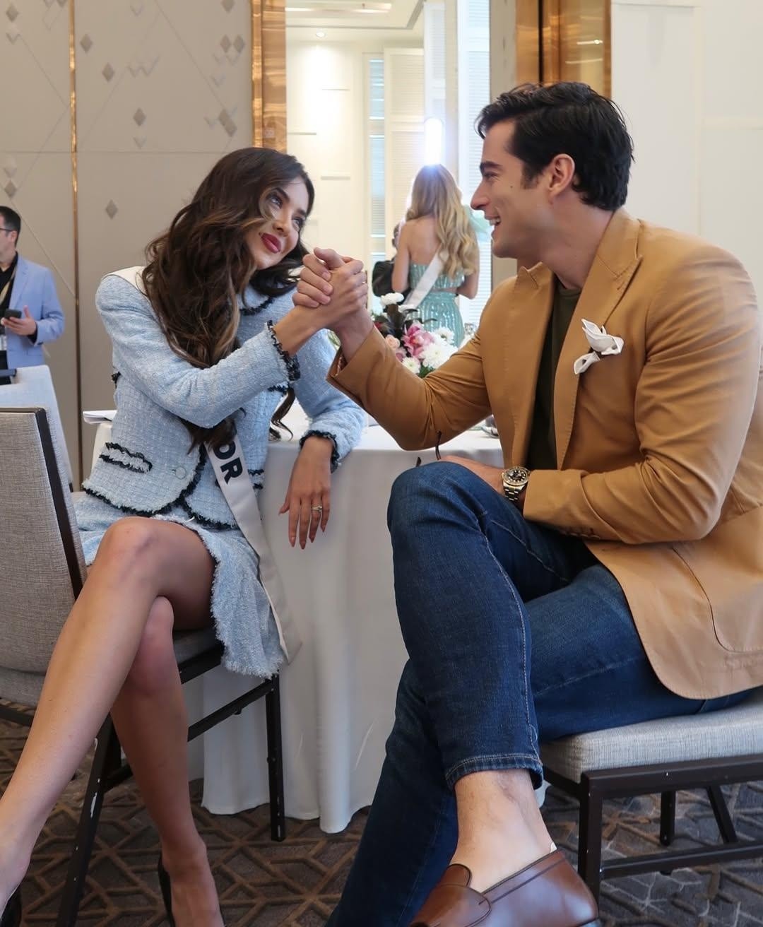 Danilo Carrera tuvo un desayuno oficial con Nadia Mejía a días del Miss Universo 2025. (RRSS)