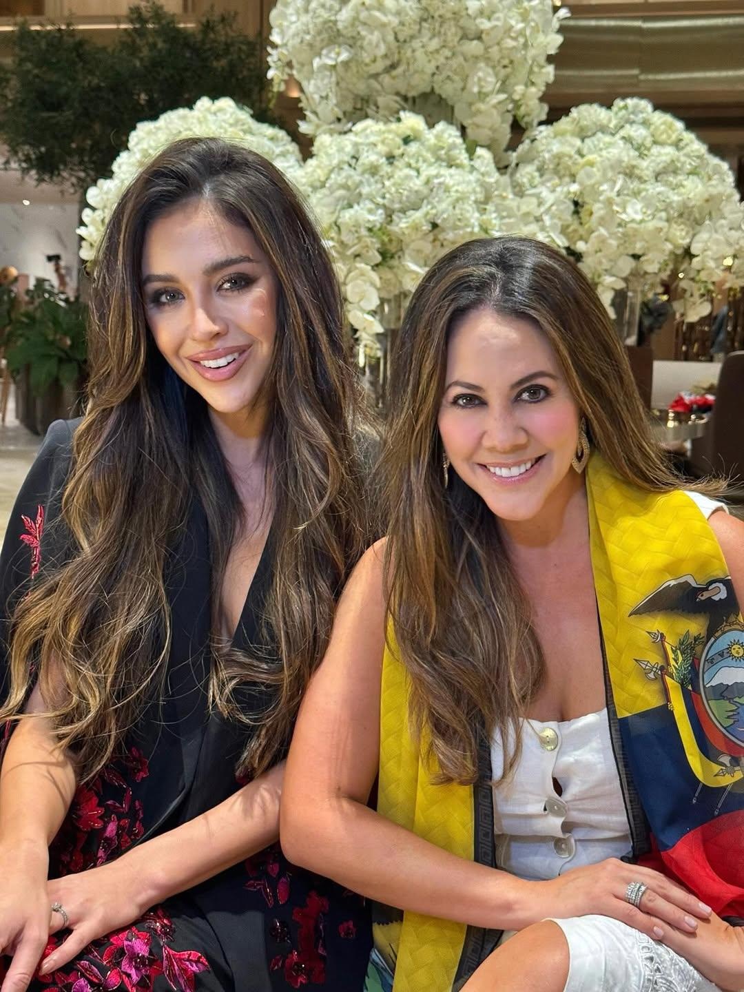 Nadia Mejía y Denisse Molina en Tailandia.  (RRSS)