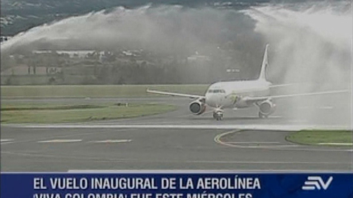 Aerolínea Viva Colombia inauguró ruta Quito-Bogotá de bajo costo