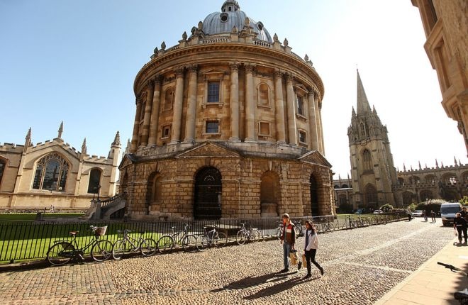 La Universidad de Oxford se mantiene como la mejor universidad del mundo.