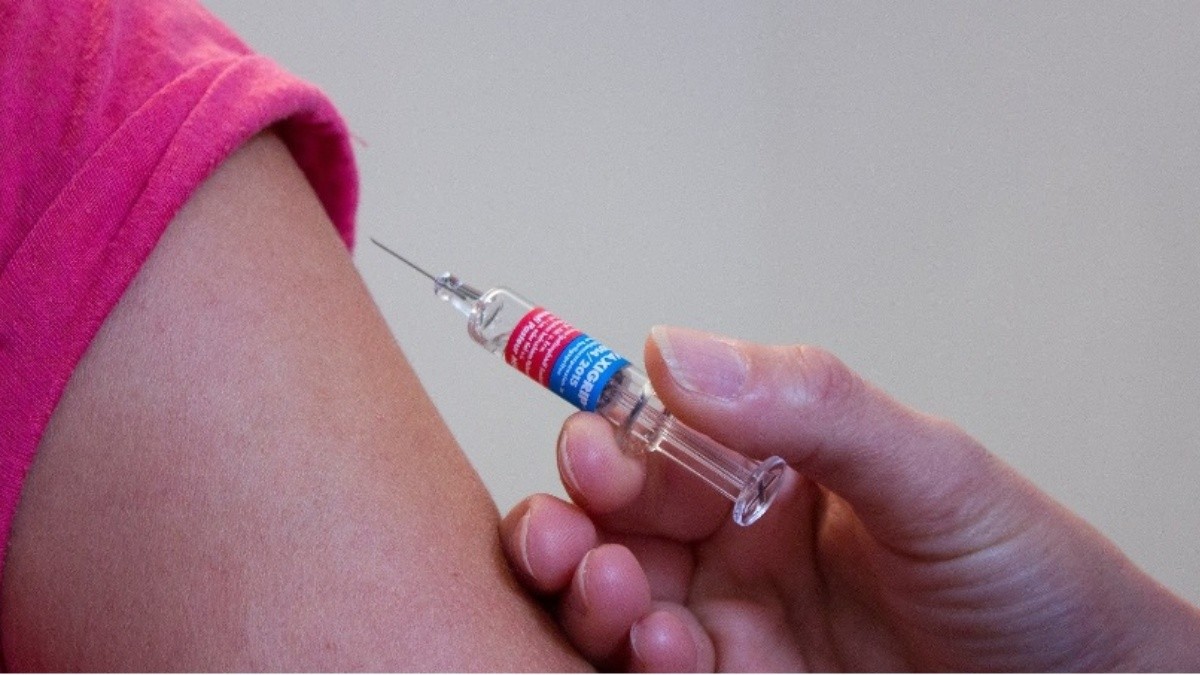 El Ministerio de Salud solicitó al centro renal justificar la selección de estas personas para la inmunización.