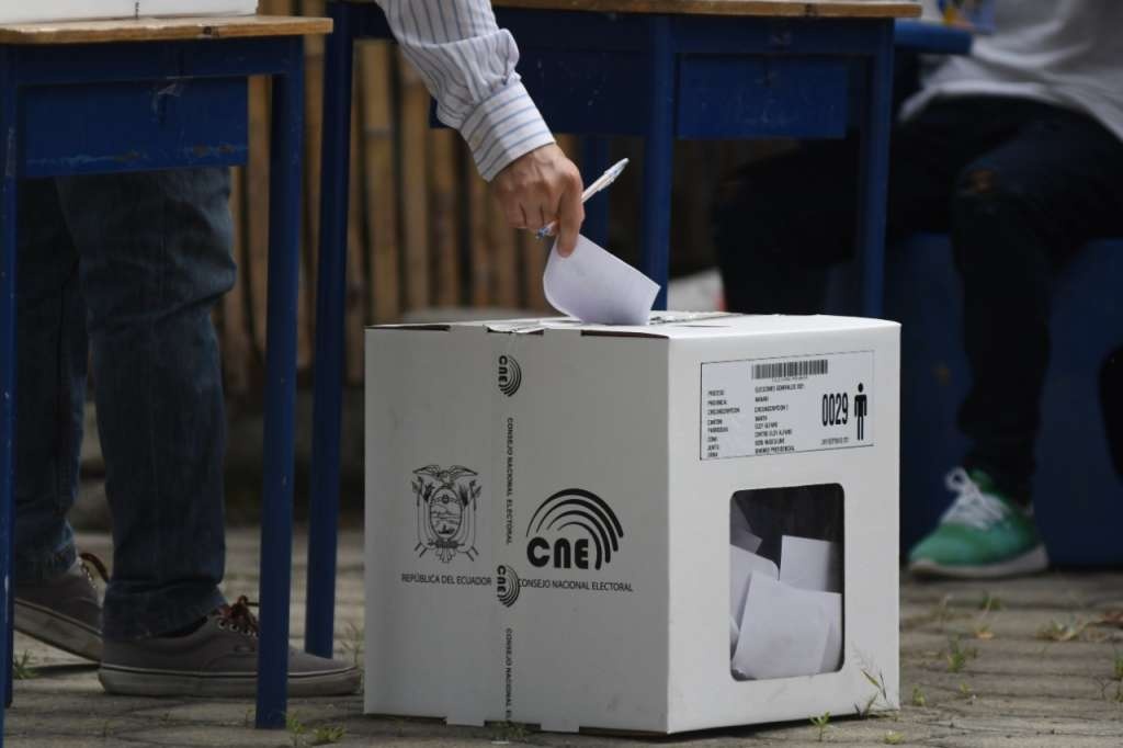 Más de 13 millones de electores estaban llamados a las urnas este domingo. Foto: API