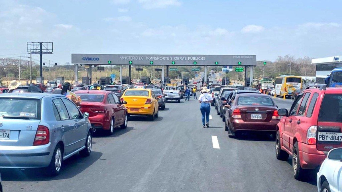 Imagen del 31 de Octubre. Peaje de la Vía a la Costa, a la altura de Chongón, en Guayaquil. (CTE)