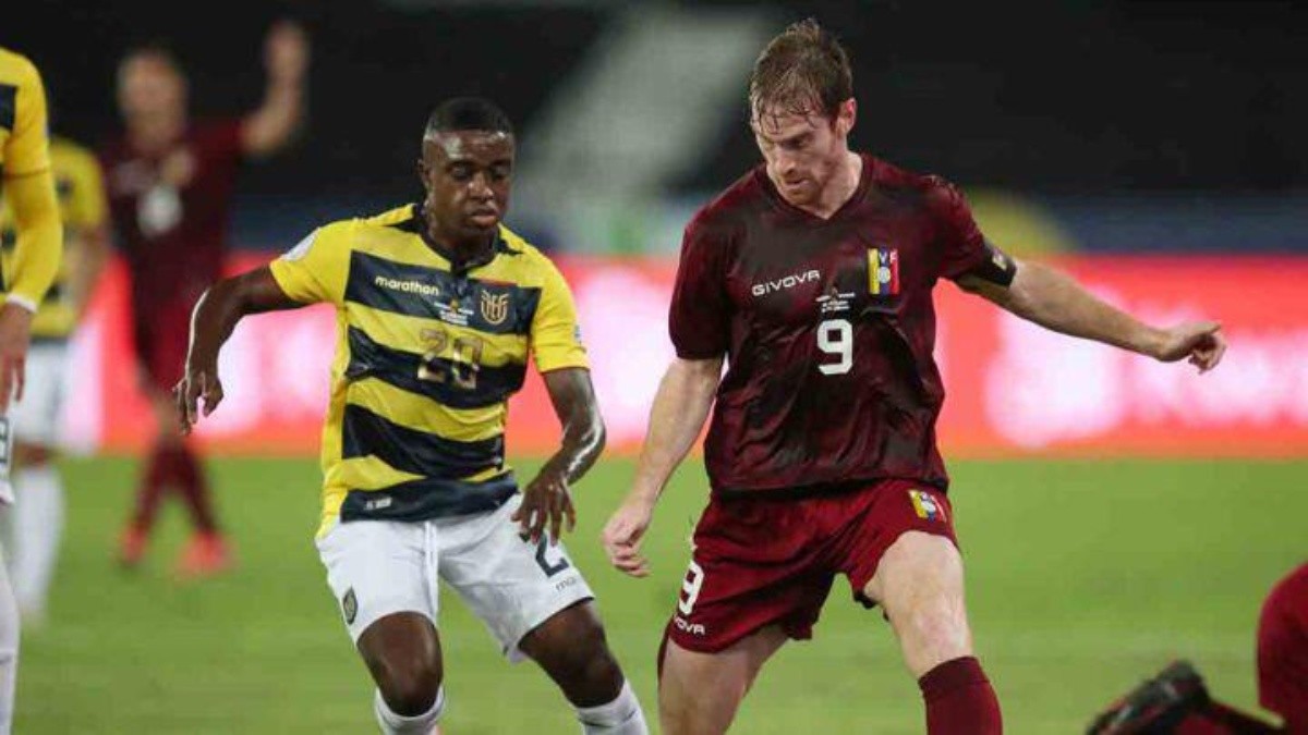 Gustavo Alfaro, cree que ante Venezuela será otro de los partidos complejos. (EFE)