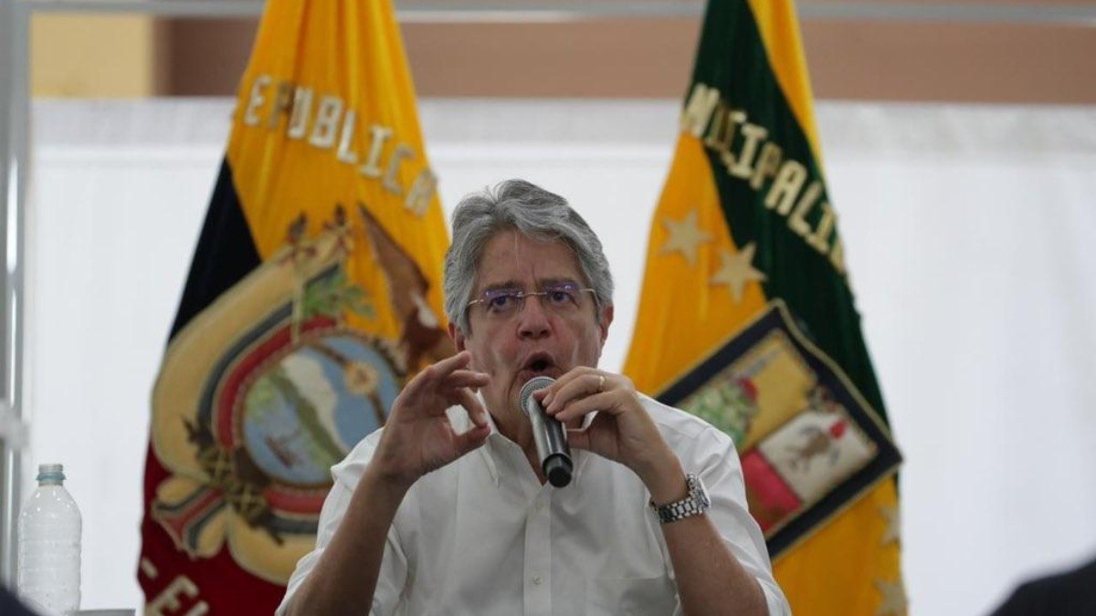 El presidente ecuatoriano durante una rueda de prensa. (Foto: Tomada de @LassoGuillermo)
