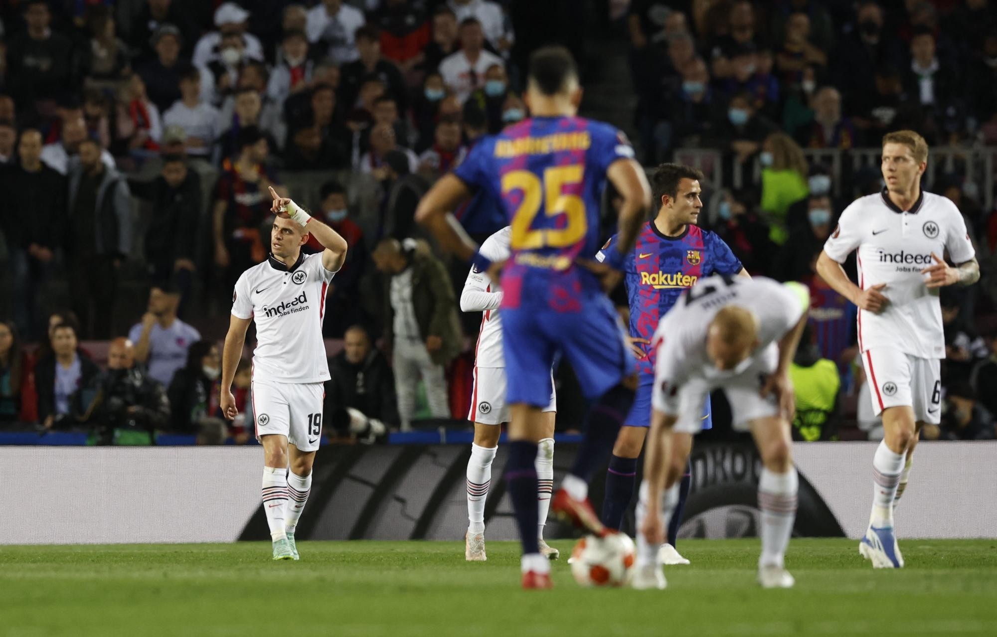 El FC Barcelona quedó eliminado de la Europa League tras caer con el cuadro Eintracht Fráncfort. (EFE)