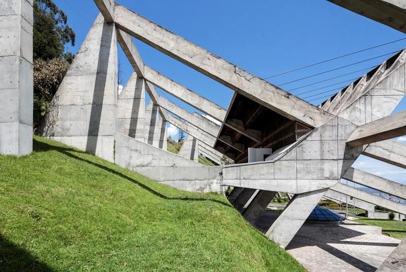Al interior del Templo de la Patria ubicado en la Cima de la Libertad.  (Cortesía de Quito Informa )