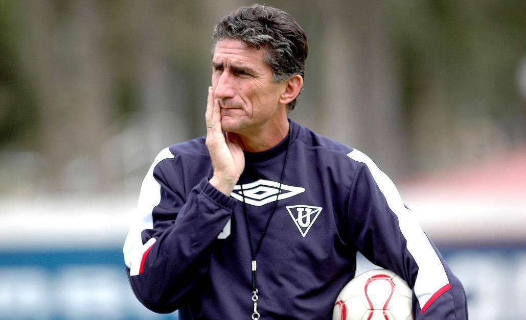 Maximiliano Bauza se refirió a la enfermedad que sufre su padre, siendo demencia temporofrontal, lo que aqueja al extécnico de LDUQ. (REDACCIÓN)