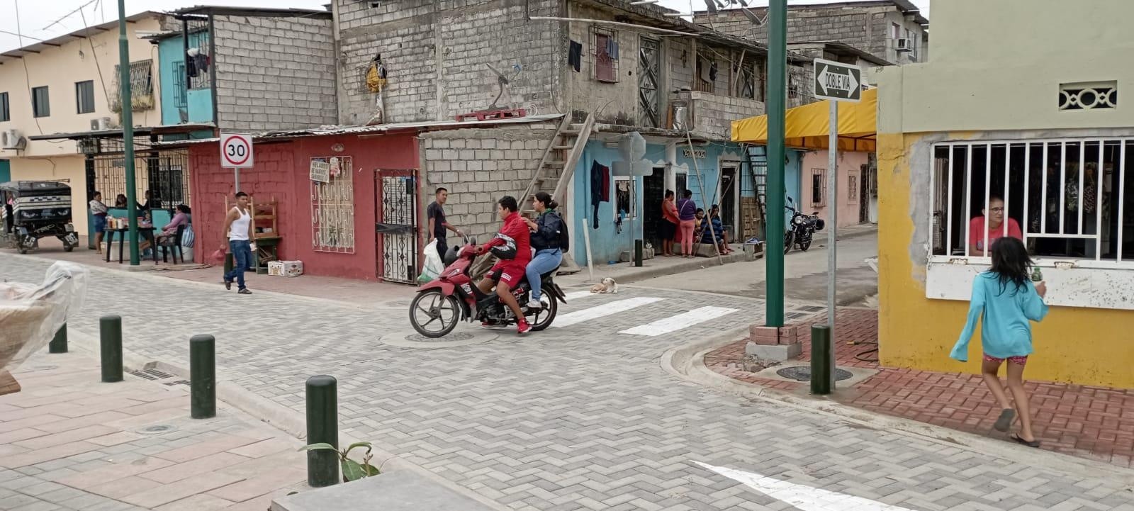 La noche del sábado, alrededor de las 23:30, sujetos abrieron fuego de manera indiscriminada en la cooperativa 5 de Agosto. (Diego Cuenca / Ecuavisa)