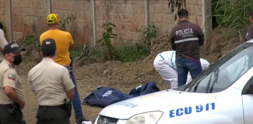 La cabeza del hombre no fue hallada en este sitio. Se la encontró calcinada, a unos cuatro kilómetros. (Captura de video de Televistazo)