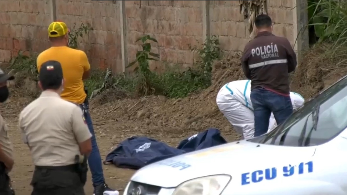La cabeza del hombre no fue hallada en este sitio. Se la encontró calcinada, a unos cuatro kilómetros. (Captura de video de Televistazo)