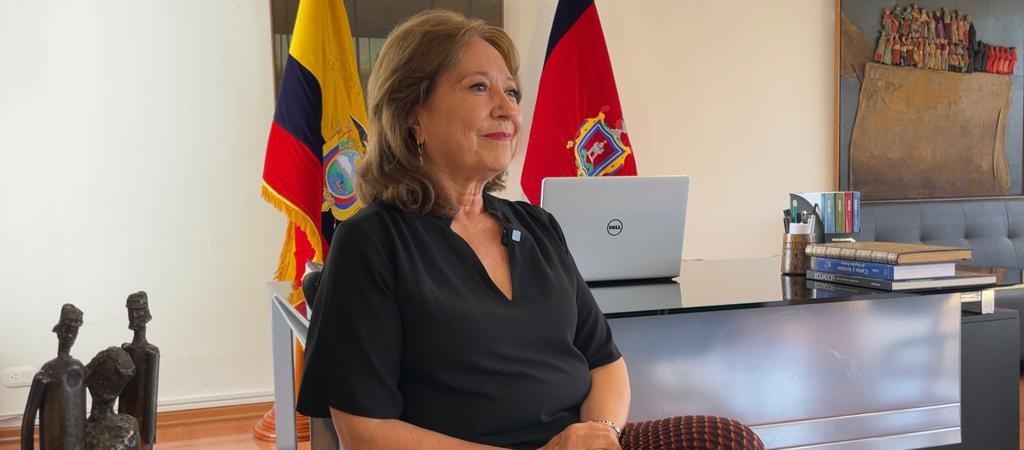 La ministra de Cultura, María Elena Machuca, durante la entrevista con Ecuavisa.com. (Liz Rivera / Ecuavisa.)