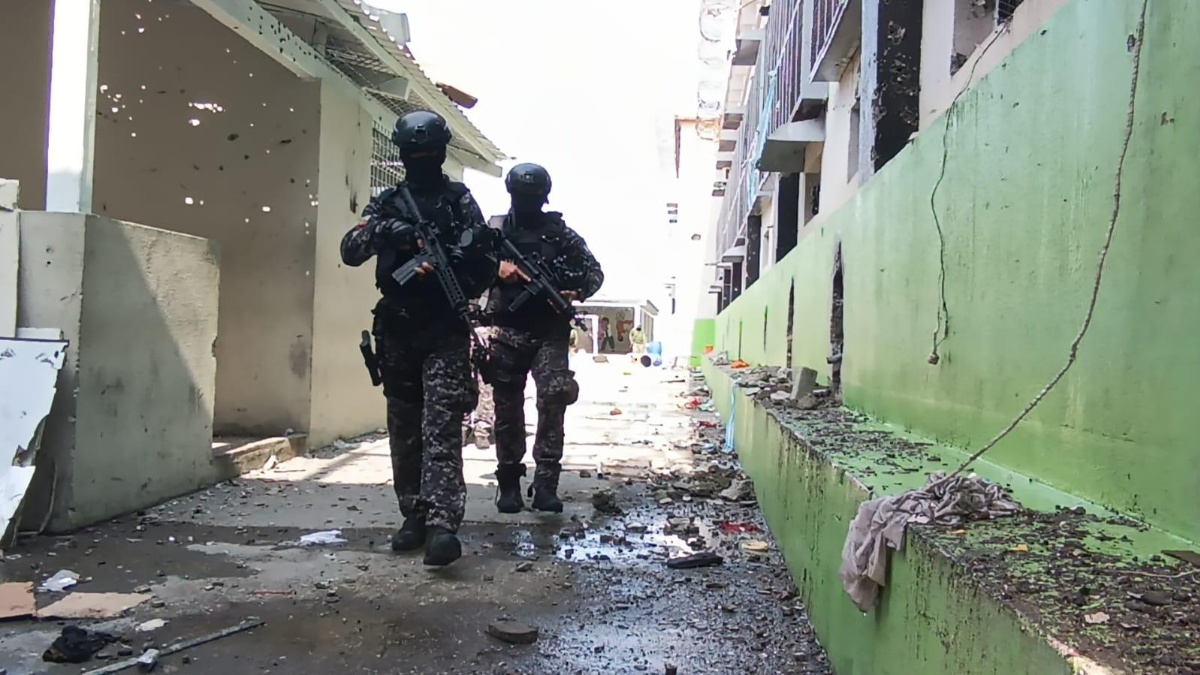 Imagen de este jueves 3 de noviembre. Policías y militares ingresaron a los pabellones de la cárcel más grande del país. (SNAI)