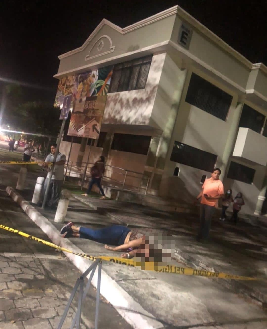 Imagen de la escena del crimen en la Universidad de Milagro. (Cortesía)