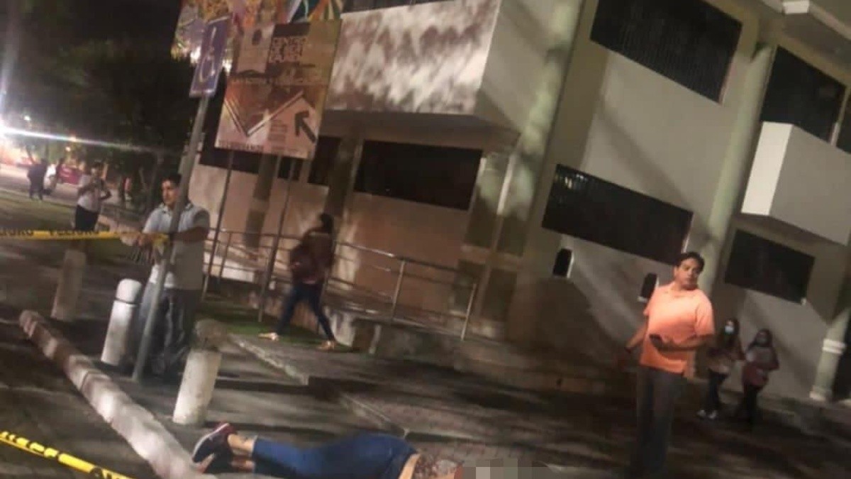 Imagen de la escena del crimen en la Universidad de Milagro. (Cortesía)