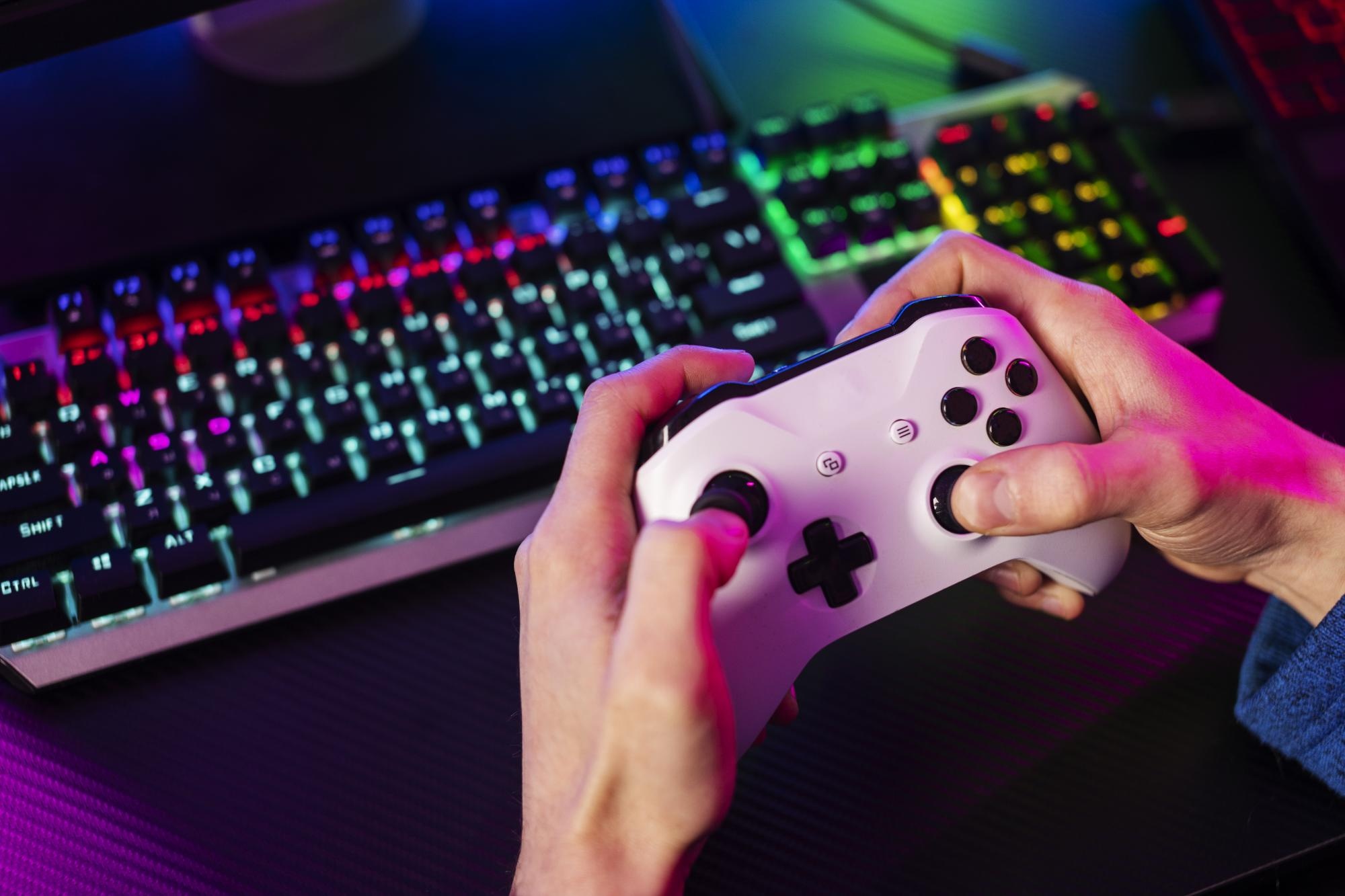 ¿Qué es y qué hace un 'gamer'? (Freepick)