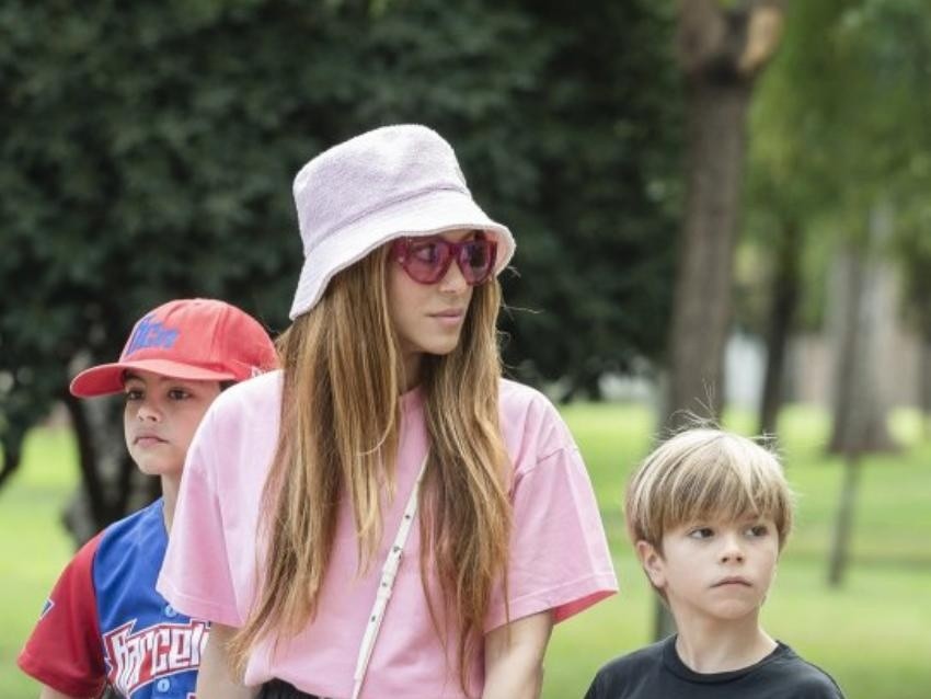 Imagen de archivo de Shakira y sus hijos Sasha y Milan Piqué.  (REDES SOCIALES)