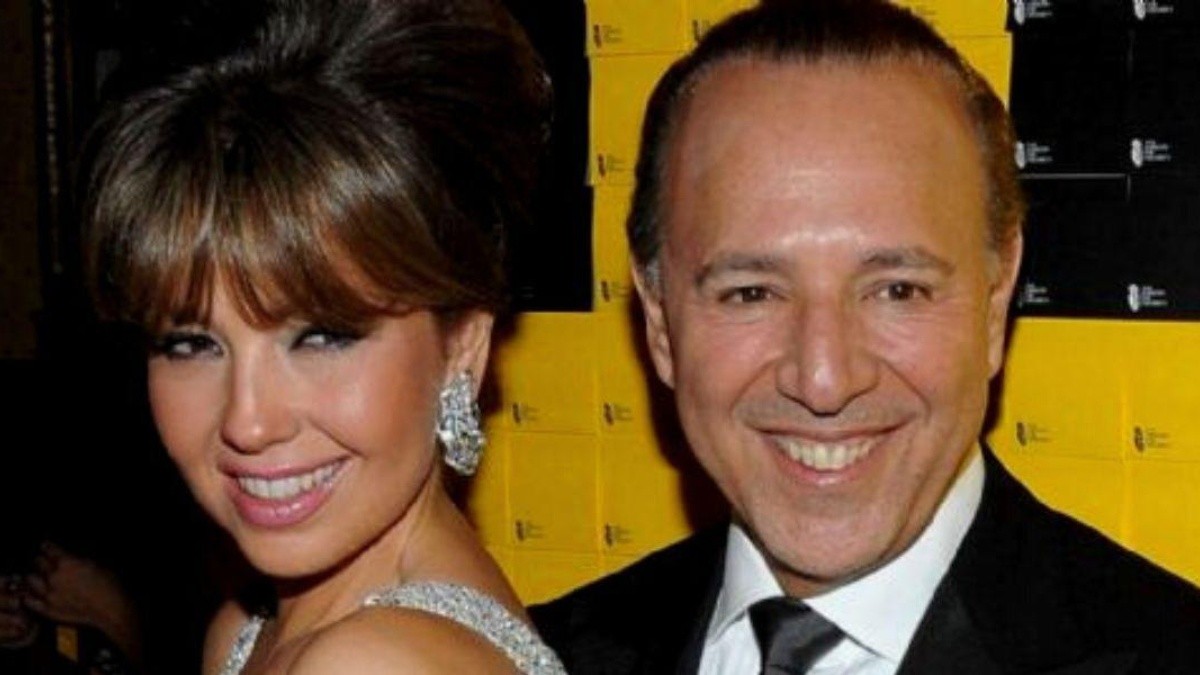 Imagen de archivo de Thalía y Tommy Mottola. (REDES SOCIALES)