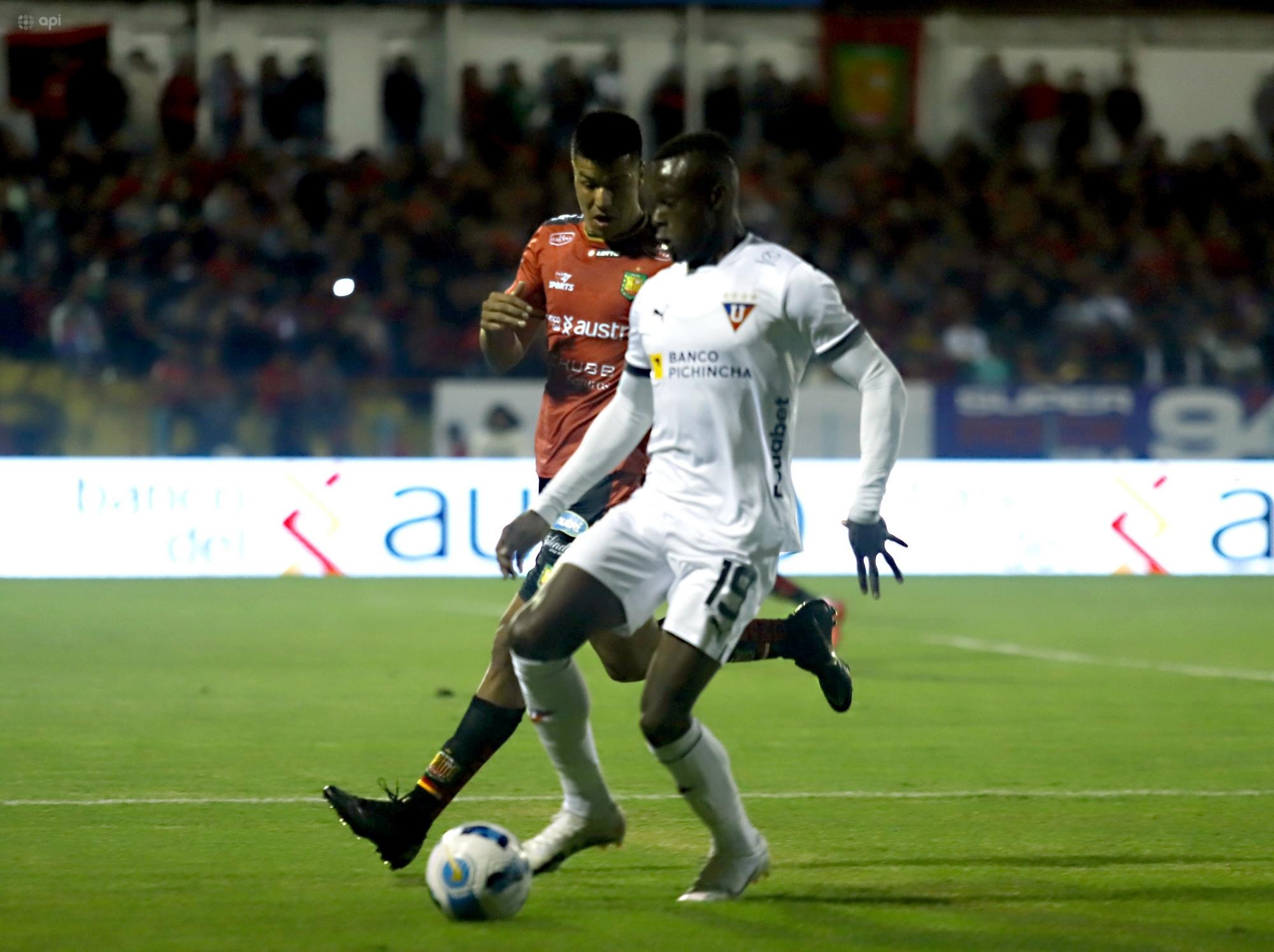 Cuenca,Ecuador 15 de febrero de 2023 En la noche de hoy en el estadio Alejandro Serrano Aguilar se jugo la primera final de la Copa de Campeones,torneo amistoso organizado por GolTV. foto Boris Romoleroux/API. (BORIS ROMOLEROUX)
