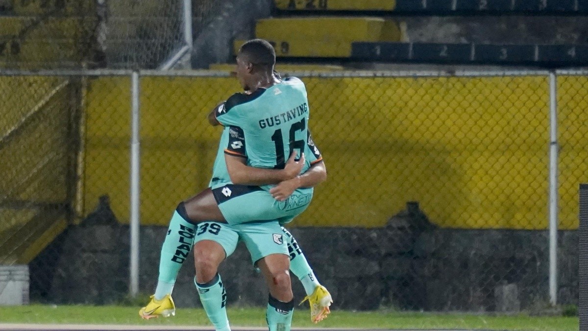 Quito, 6 de marzo del 2023. Cumbaya recibe al Independiente del Valle por la segunda Fecha del Campeonato LigaPro Bet593 en el estadio OlÃmpico Atahualpa.API / DANIEL MOLINEROS (Daniel Molineros)