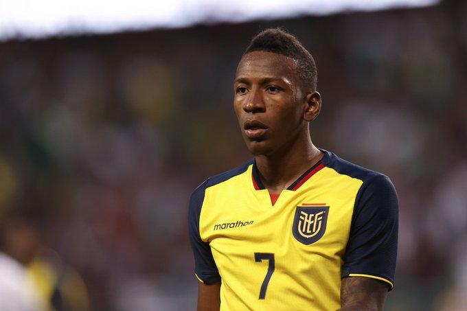 Pervis Estupiñán, lateral izquierdo del Brighton y de la selección ecuatoriana de fútbol. (Archivo)