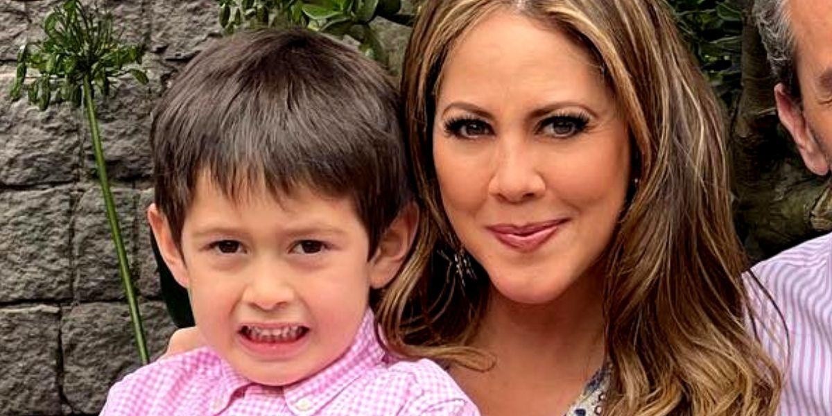 Denisse Molina junto a su hijo, Bruno, en una imagen de archivo. (REDES SOCIALES)