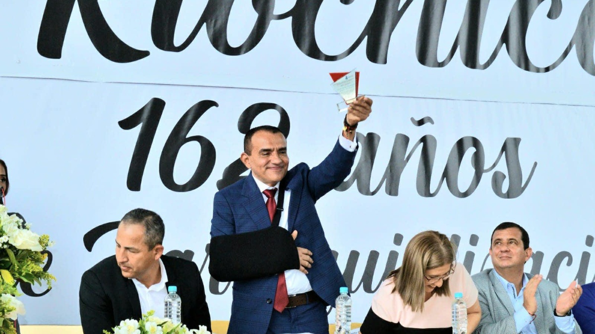 Javier Pincay ganó las elecciones del pasado 5 de febrero. (Facebook Javier Pincay)