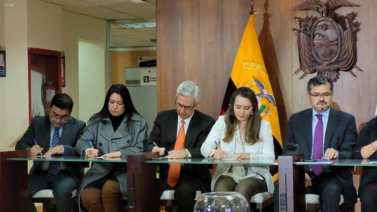 Jueces de la Corte Constitucional en una foto de archivo. (API)