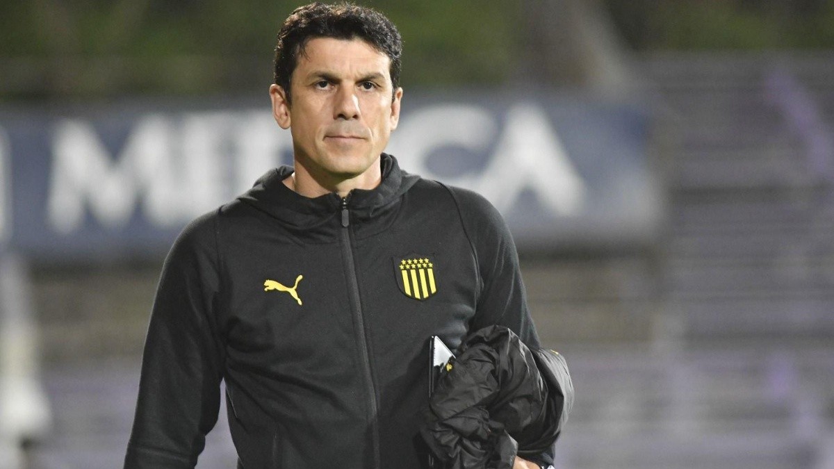 Mauricio Larriera, director técnico uruguayo. (ARCHIVO)