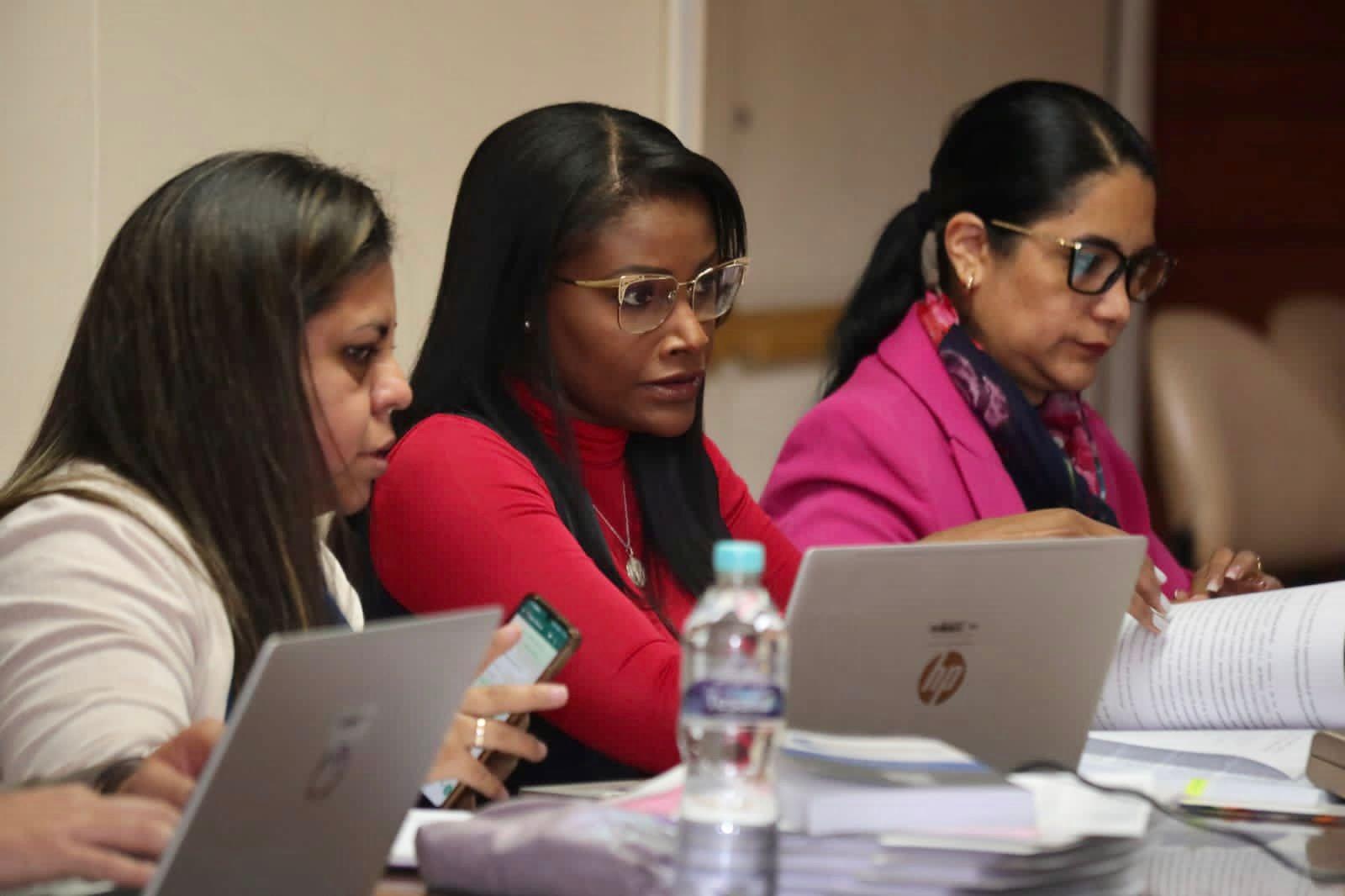 En la diligencia participó la fiscal Diana Salazar Méndez. (Cortesía de la Fiscalía General)