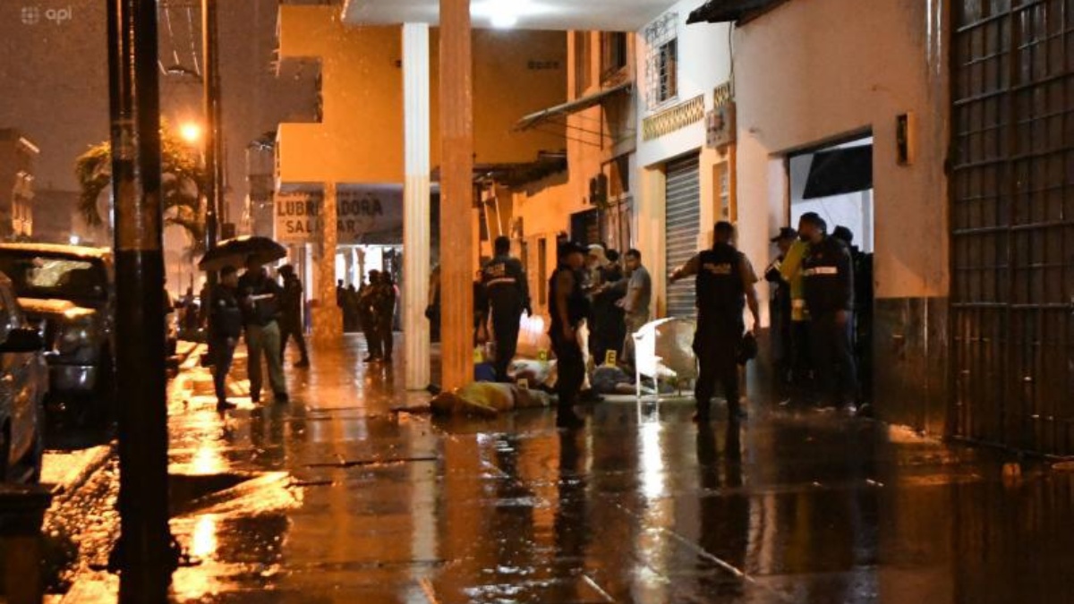Personas fueron asesinadas en un taller mecánico en el suroeste de Guayaquil. (API)