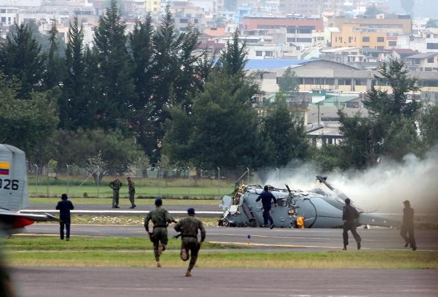 La aeronave tras el accidente en la Base Aérea Mariscal Sucre, norte de Quito.  (Internet)