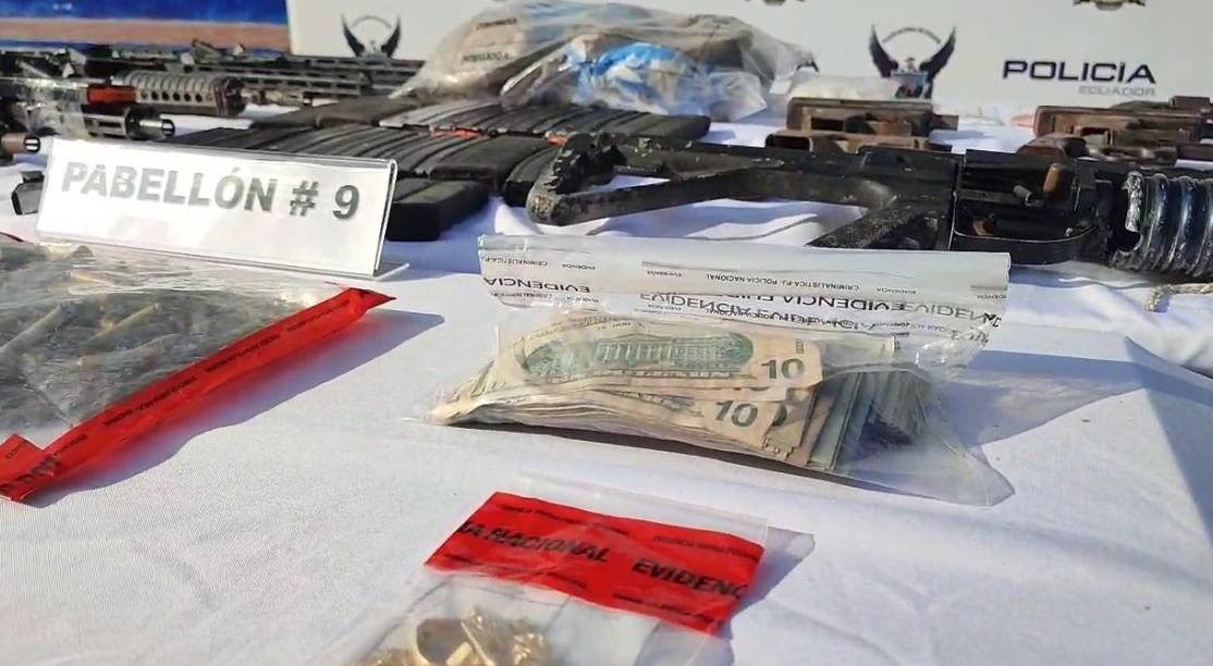 La fuerza pública halló dinero en efectivo. (Policía Nacional)