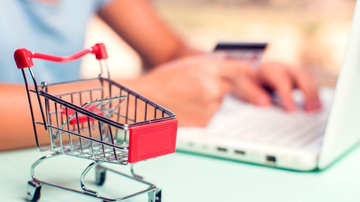 Imagen referencial de compras en línea (Foto: Canva)