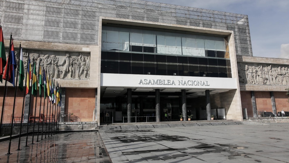 Fachada de la Asamblea Nacional, que a la fecha se encuentra disuelta hasta que las nuevas autoridades entren en funciones. ((Flickr))