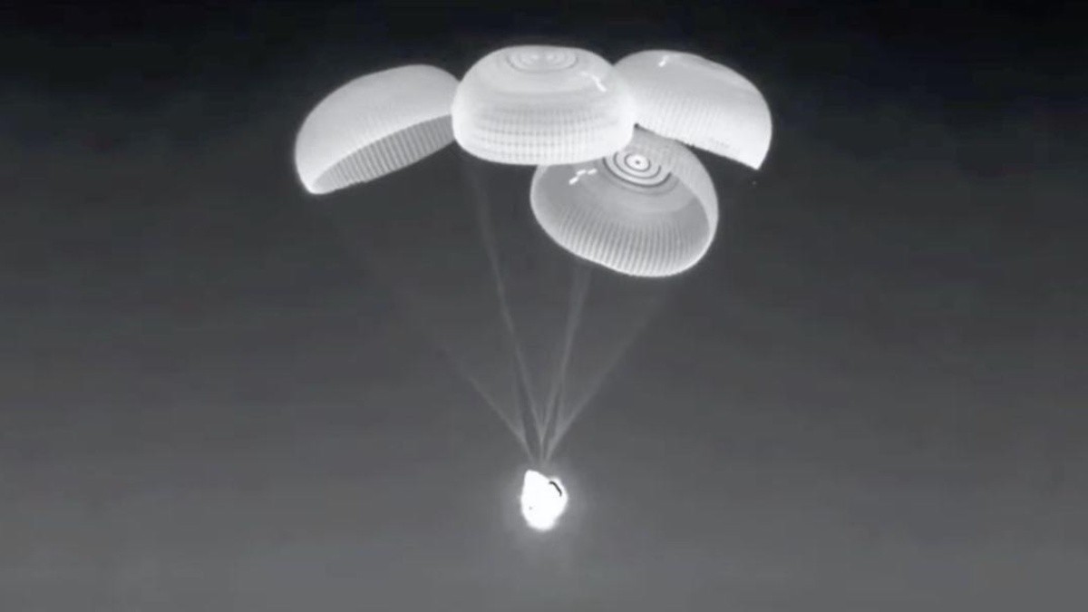 Regreso de la tripulación SpaceX-6 al planeta Tierra en una imagen de archivo. (NASA)