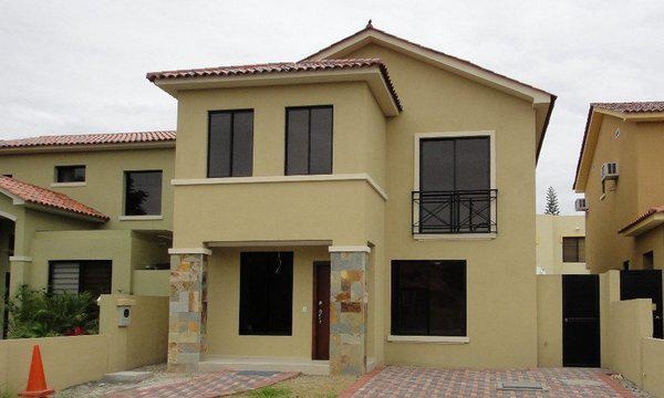 Imagen de una vivienda en una urbanización privada. (Archivo)