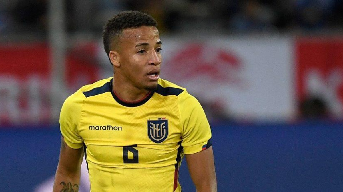 Byron Castillo en un partido con la Selección de Ecuador (Foto: Archivo)