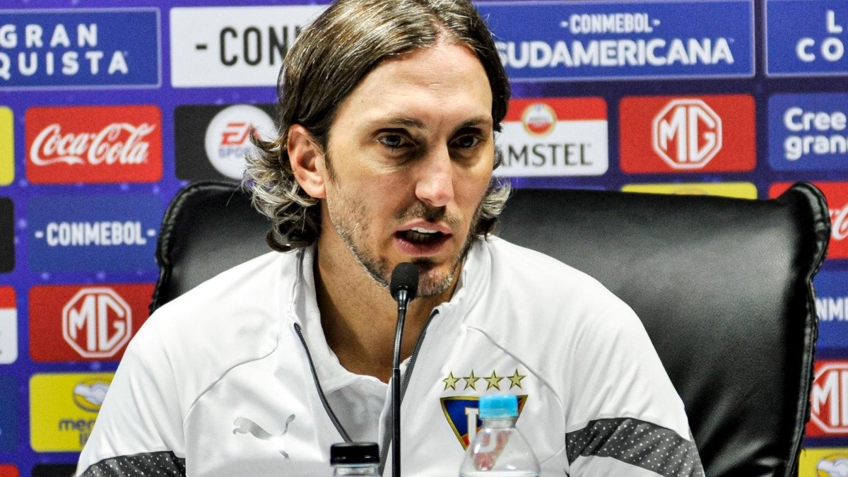 Entrenando de Liga de Quito, Luis Zubeldía en rueda de prensa (Foto: Liga de Quito)